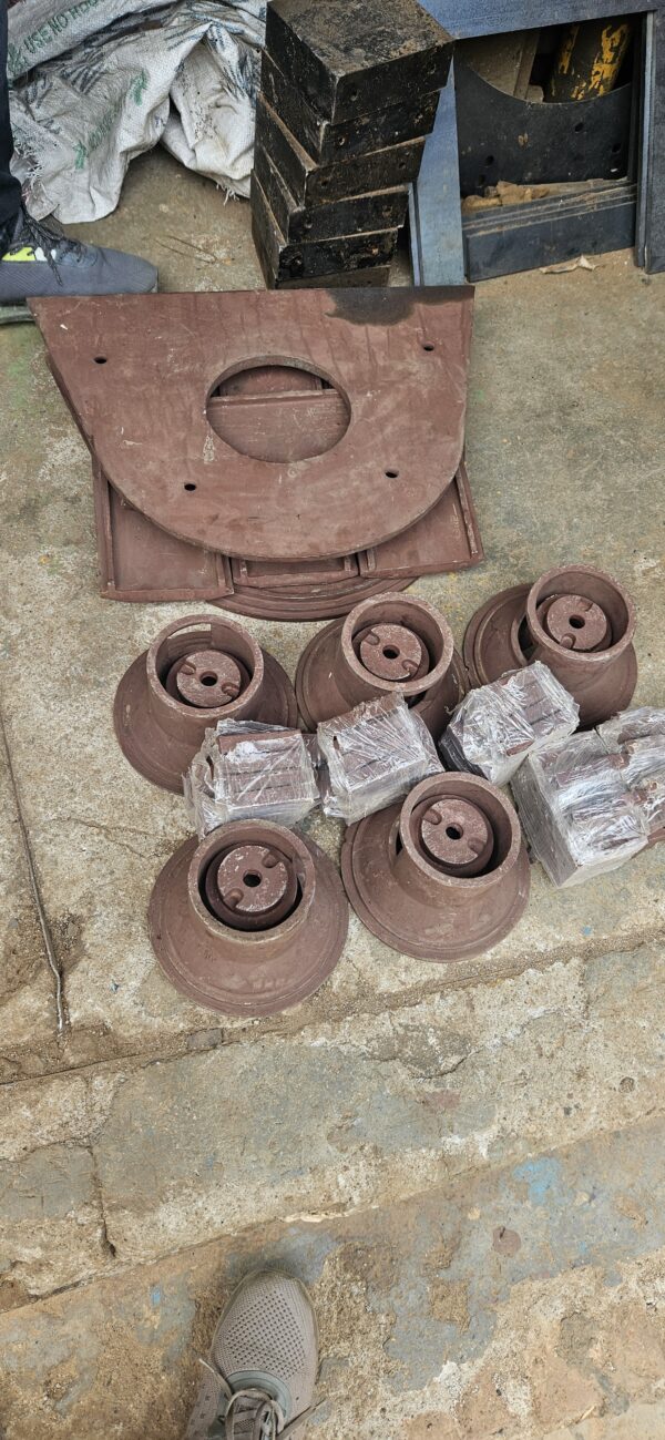 SHORT BLASTING SPARES